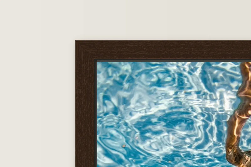 Dark oak frame, corner